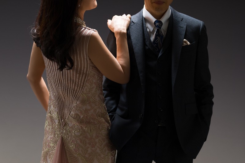 バウリニューアル　フォーマルな夫婦写真